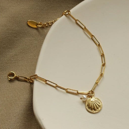 Shell Chain Bracelet